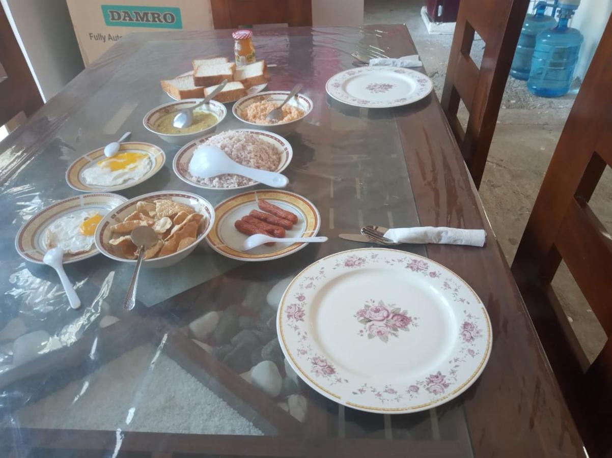 Silent Peacock Villa And Peacock Cafe 탕갈레 외부 사진