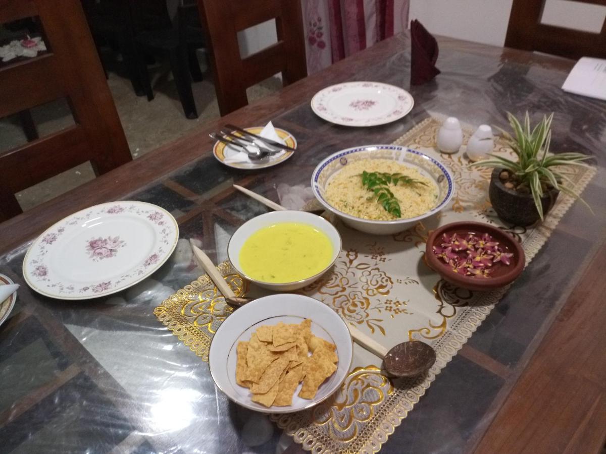 Silent Peacock Villa And Peacock Cafe 탕갈레 외부 사진